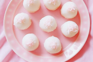 No-Bake Coconut Cream Balls No-Bake Coconut Cream Balls